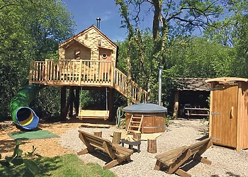 Pyatts Nest Treehouse