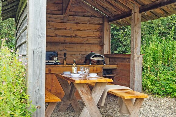 Florence Springs Yurt - Florence Springs Glamping, St Florence, Tenby