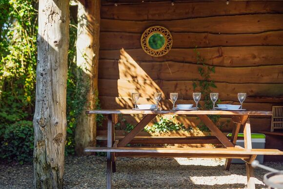 The Woodland Hideaway - Florence Springs Glamping, St Florence, Tenby