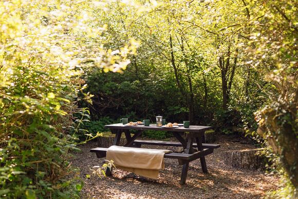 The Woodland Hideaway - Florence Springs Glamping, St Florence, Tenby