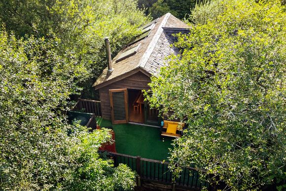 Cuckoos Nest Treehouse - Florence Springs Glamping, St Florence, Tenby