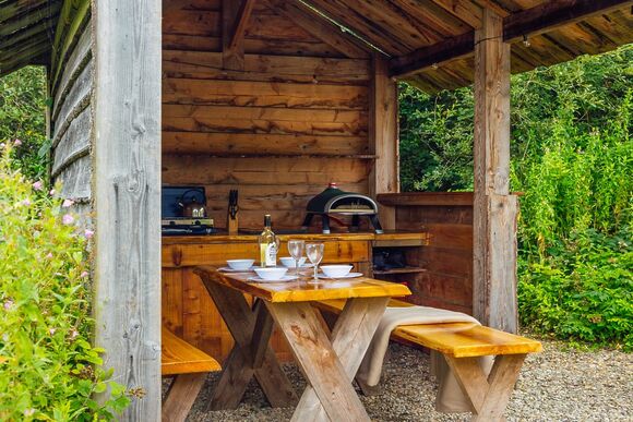 Florence Springs Geodome - Florence Springs Glamping, St Florence, Tenby