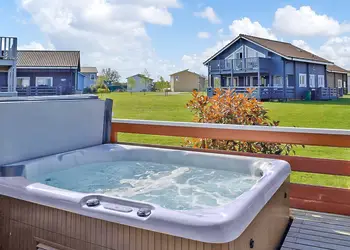 The Suntrap - Fairway Lakes Lodges, Fritton