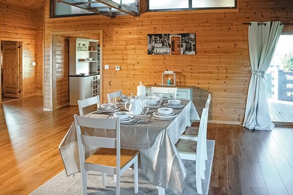 Fairway Lakes Lodges