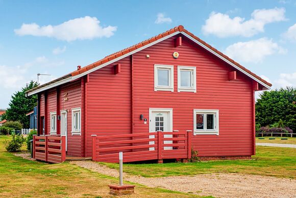 The Suntrap - Fairway Lakes Lodges, Fritton