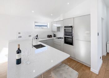 Executive Lodge with Hot Tub - Foxhunter Park, Monkton, Nr Ramsgate