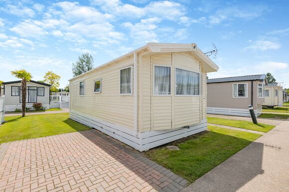 Quex Caravan - Foxhunter Park, Monkton, Nr Ramsgate