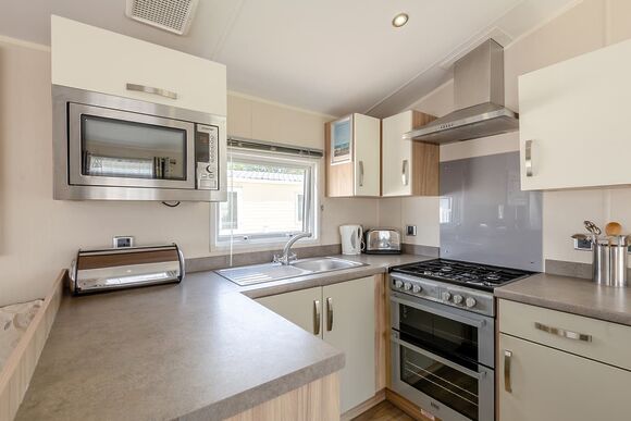 Quex Caravan - Foxhunter Park, Monkton, Nr Ramsgate
