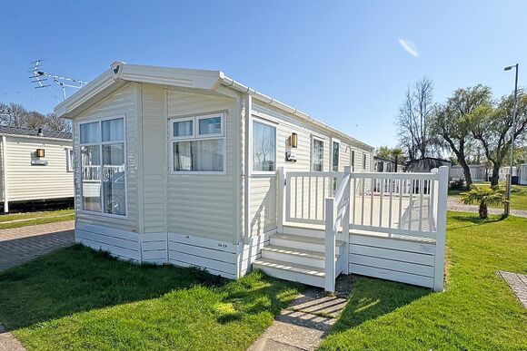 Canterbury 4 - Foxhunter Park, Monkton, Nr Ramsgate