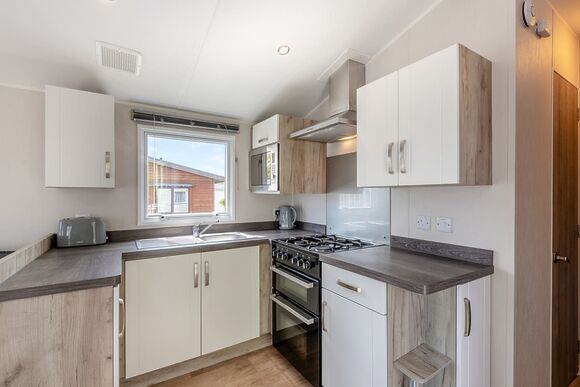 Quex Caravan Plus (Pet) - Foxhunter Park, Monkton, Nr Ramsgate