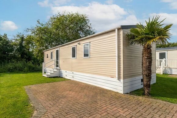 Value Plus (Pet) - Foxhunter Park, Monkton, Nr Ramsgate