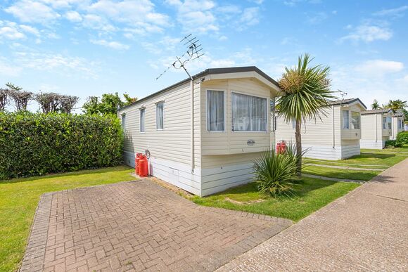 Manston Caravan - Foxhunter Park, Monkton, Nr Ramsgate