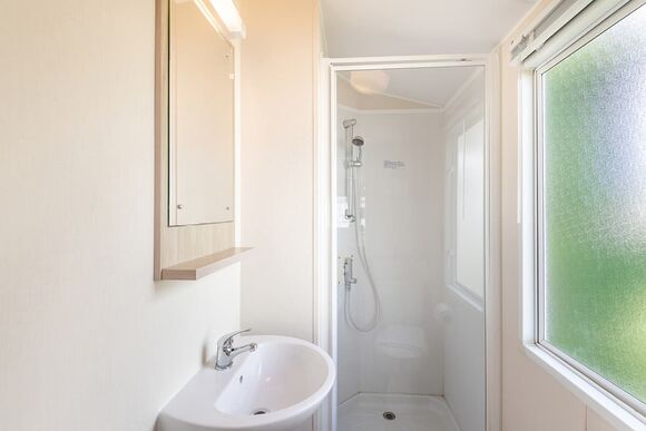 Manston Caravan - Foxhunter Park, Monkton, Nr Ramsgate