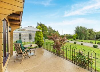 Buckingham Lodge - Gadlas Park, Ellesmere