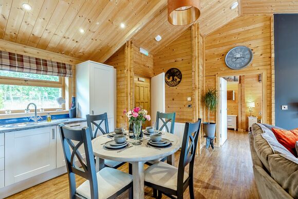 The Queens Lodge - Gadlas Park, Ellesmere