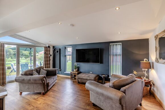 Sandringham Lodge - Gadlas Park, Ellesmere