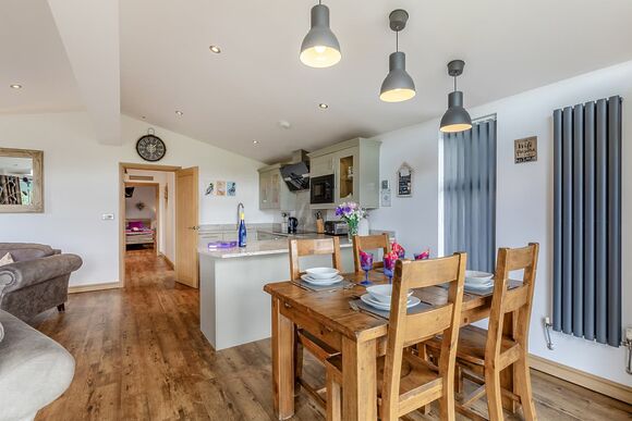 Sandringham Lodge - Gadlas Park, Ellesmere