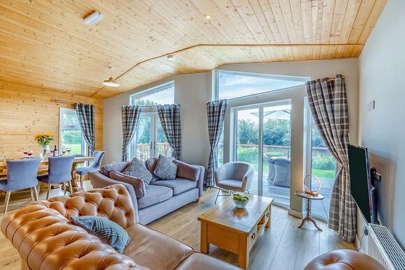 Kings Lodge - Gadlas Park, Ellesmere