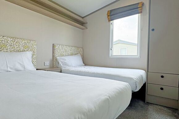 Hawthorne Prestige - Golden Anchor Caravan Park, Chapel St Leonards, Skegness