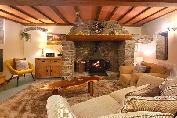 Cwtch Cottage - Garnffrwd Cottages, Pontyberem, Carmarthenshire