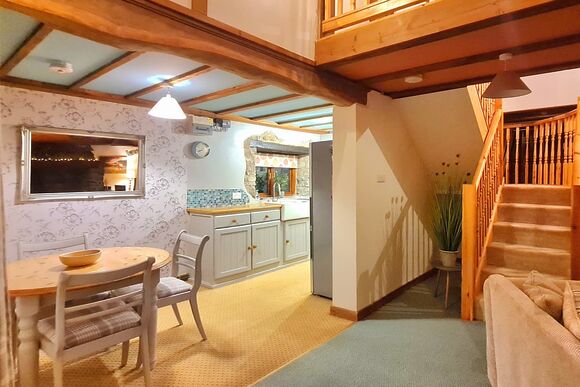 Cwtch Cottage - Garnffrwd Cottages, Pontyberem, Carmarthenshire