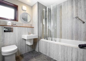 Golden Oak 2 Pet - Garwnant Brecon Beacons, Merthyr Tydfil