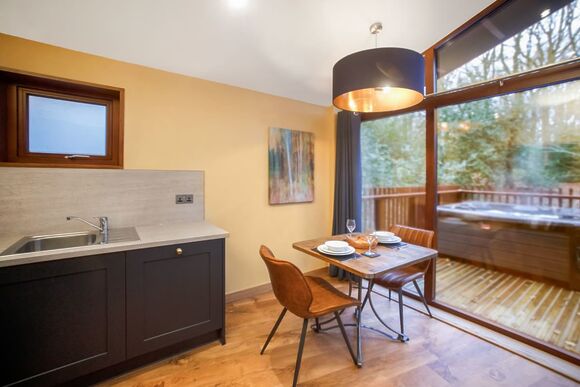 Golden Oak Hideaway Pet - Garwnant Brecon Beacons, Merthyr Tydfil