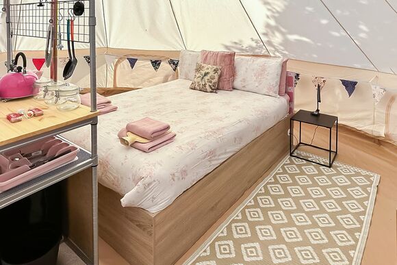 Country Cottage - Glamp @ The Priory, Aldeby