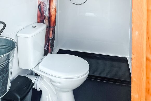 Pheasant&rsquo;s Nest - Glamp @ The Priory, Aldeby