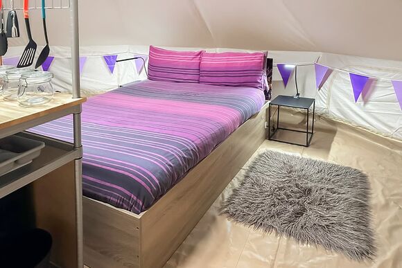 Plum Pudding - Glamp @ The Priory, Aldeby