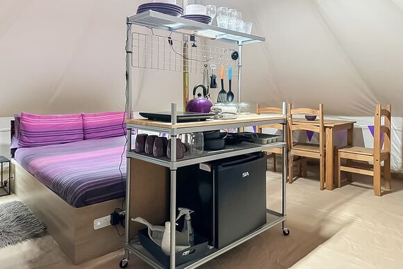 Plum Pudding - Glamp @ The Priory, Aldeby