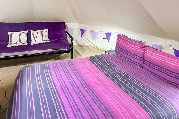 Plum Pudding - Glamp @ The Priory, Aldeby