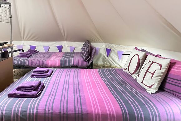 Plum Pudding - Glamp @ The Priory, Aldeby