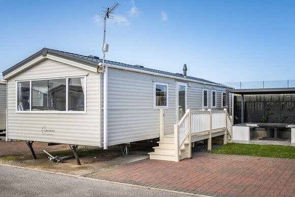 The Family Retreat - Golden Gate Holiday Centre, Towyn, Conwy