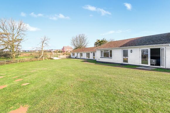 Surf Wave Apartment 2 - Golden Coast Holiday Park, Woolacombe