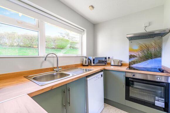 Surf Wave Apartment 2 - Golden Coast Holiday Park, Woolacombe