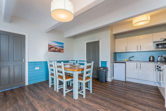 Shoreline Apartment 3 (Pets Welcome) - Golden Coast Holiday Park, Woolacombe