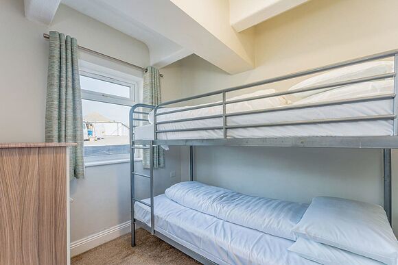 Shoreline Apartment 3 (Pets Welcome) - Golden Coast Holiday Park, Woolacombe