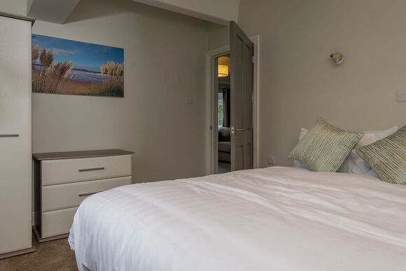 Shoreline Apartment Plus 3 (Pets Welcome) - Golden Coast Holiday Park, Woolacombe