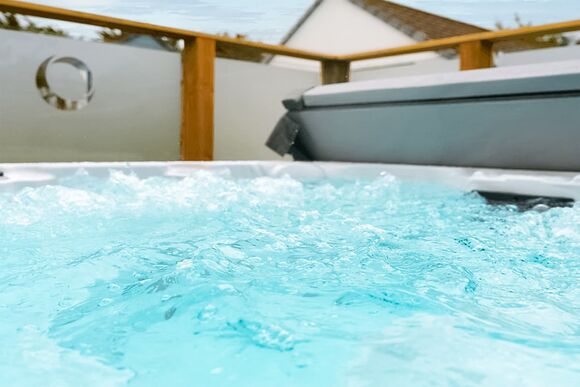 Ocean Tide Villa 3 Hot Tub - Golden Coast Holiday Park, Woolacombe