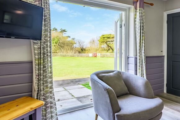 Surf Wave Apartment 2 (Pets Welcome) - Golden Coast Holiday Park, Woolacombe