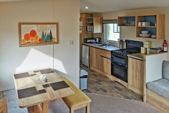 Gold Plus 3 Bed Pets allowed Sleeps 5 - Grondre Holiday Park, Clunderwen, Nr Narberth