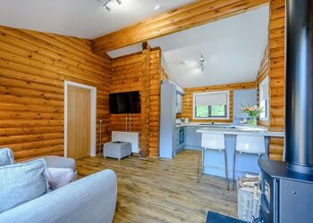 Apple Lodge - Gadgirth Estate Luxury Lodges, Annbank, Ayr