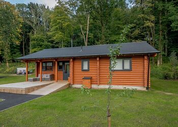 Holly Lodge - Gadgirth Estate Luxury Lodges, Annbank, Ayr