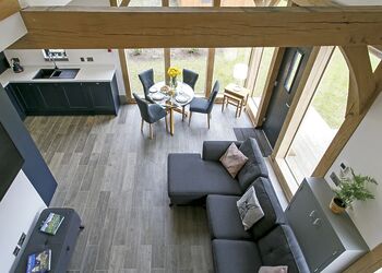 Woodcutters Lodge - Gadgirth Estate Luxury Lodges, Annbank, Ayr