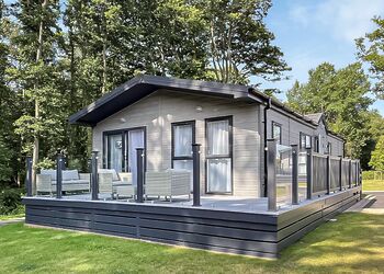 Exclusive Lodge 2 Bed (Pet) HT - Green Hill Farm Holiday Village, Landford,  Nr Salisbury