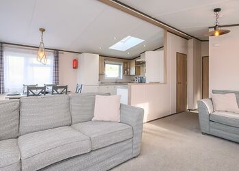 Exclusive Lodge 2 Bed (Pet) HT - Green Hill Farm Holiday Village, Landford,  Nr Salisbury