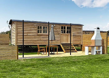Woodland Hideaway HT - Green Hill Farm Holiday Village, Landford,  Nr Salisbury
