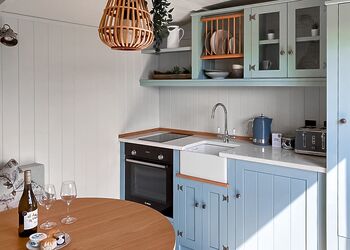 Woodland Hideaway - Green Hill Farm Holiday Village, Landford,  Nr Salisbury