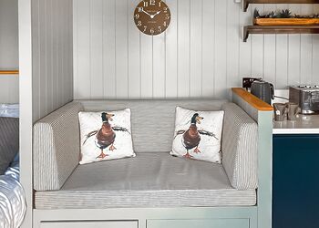 Forest Snug - Green Hill Farm Holiday Village, Landford,  Nr Salisbury